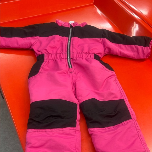 Healthtex 18 mo snowsuit - Picture 1 of 3